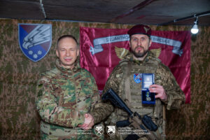 Десантник з Дніпропетровщини отримав відзнаку «Золотий хрест»