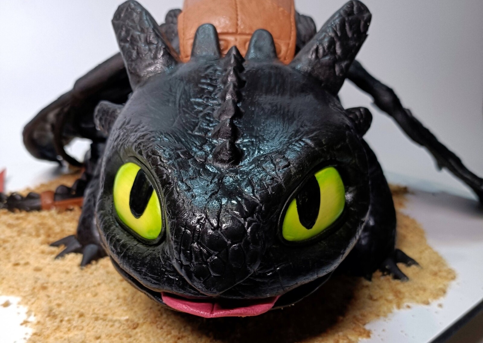 Кондитерський шедевр: у Дніпрі створено торт у формі Беззубика