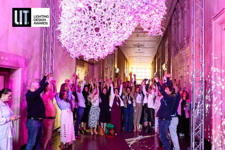 «Серце України» з Дніпра визнано найкращою світловою інсталяцією