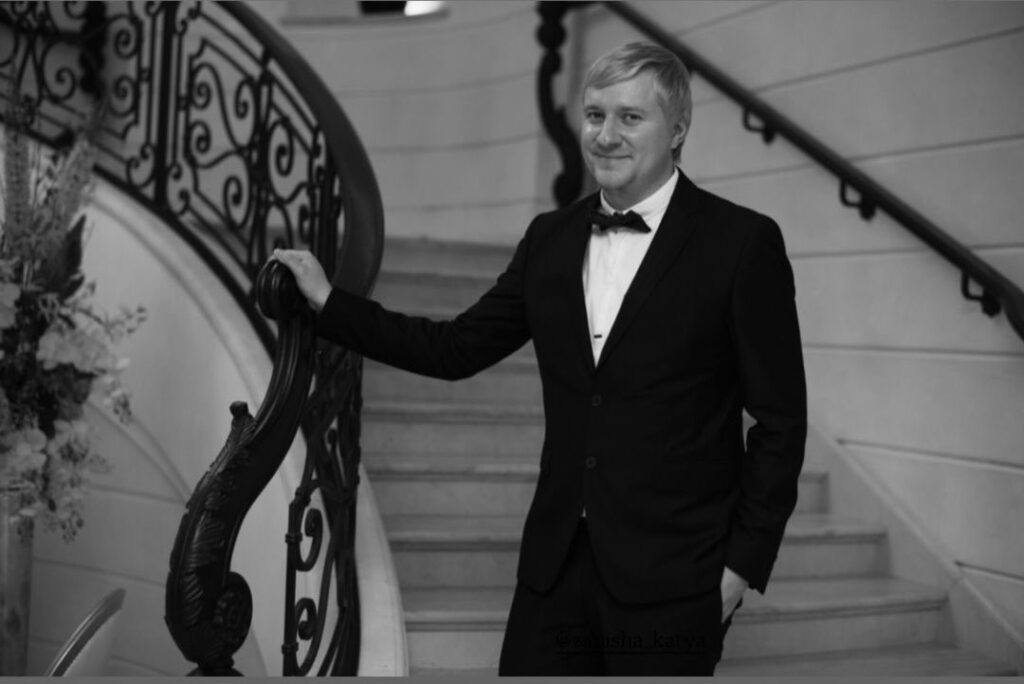 Помер відомий шоумен та волонтер з Кам’янського Олександр Замша