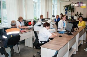 Кому підвищать пенсії з квітня 2026 року в Україні