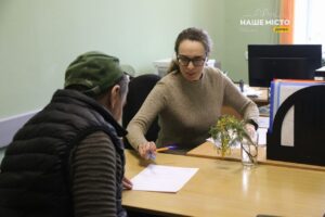 Центр «Крок назустріч» у Дніпрі допомагає бездомним відновити документи та повернутися до життя