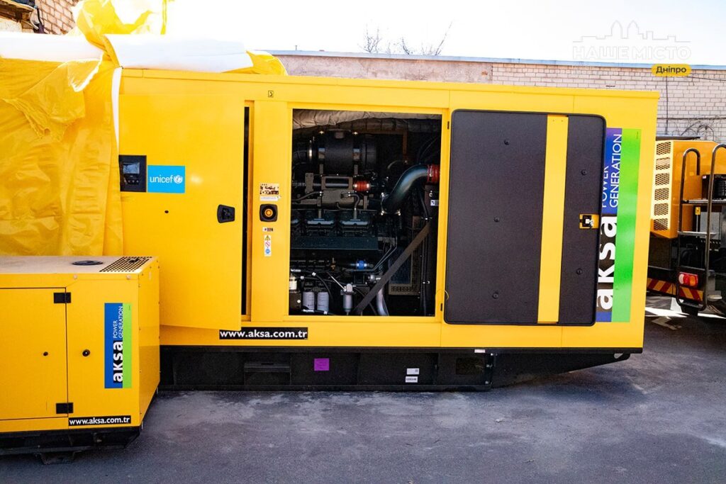 Дніпро зміцнює енергетичну стійкість: нові генератори від UNICEF