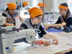 У Дніпрі запрацювали нові майстерні для швейників