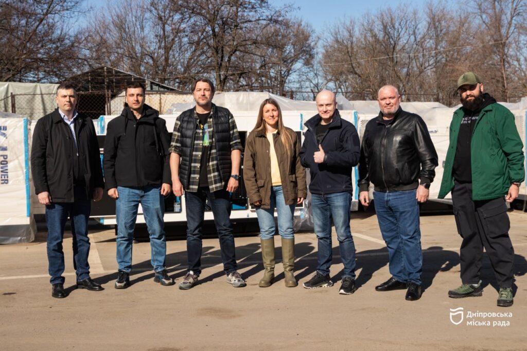 Дніпро зміцнює енергостійкість: отримано 36 генераторів від Гуманітарного фонду