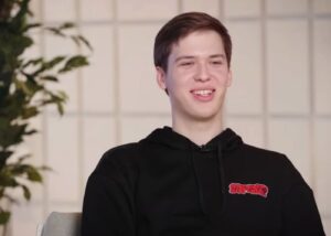 Блогер Лачен вдруге відмовився відповідати про своє фіктивне бронювання на підприємстві ВПК – Суспільне