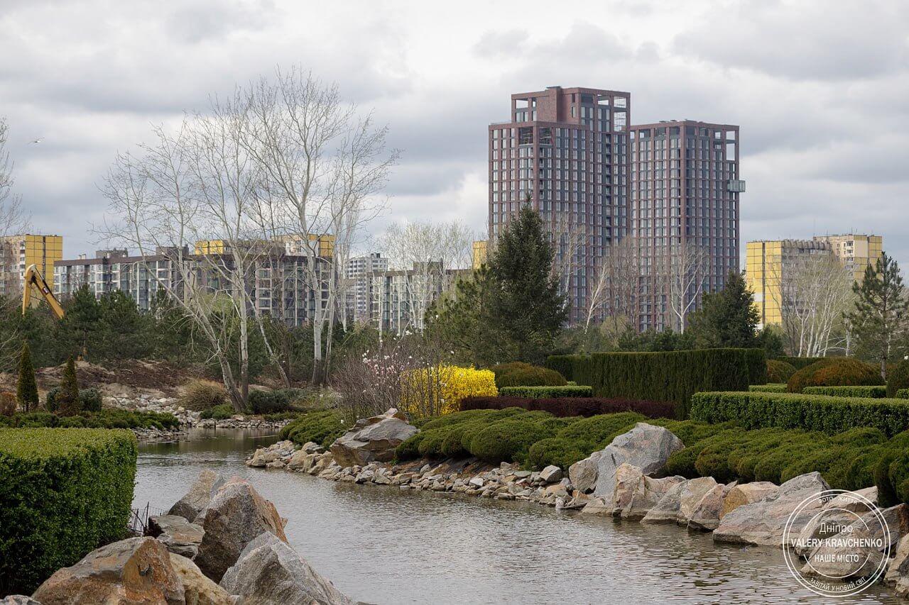 Спокійна ніч у Дніпрі: повітряна тривога лунала двічі