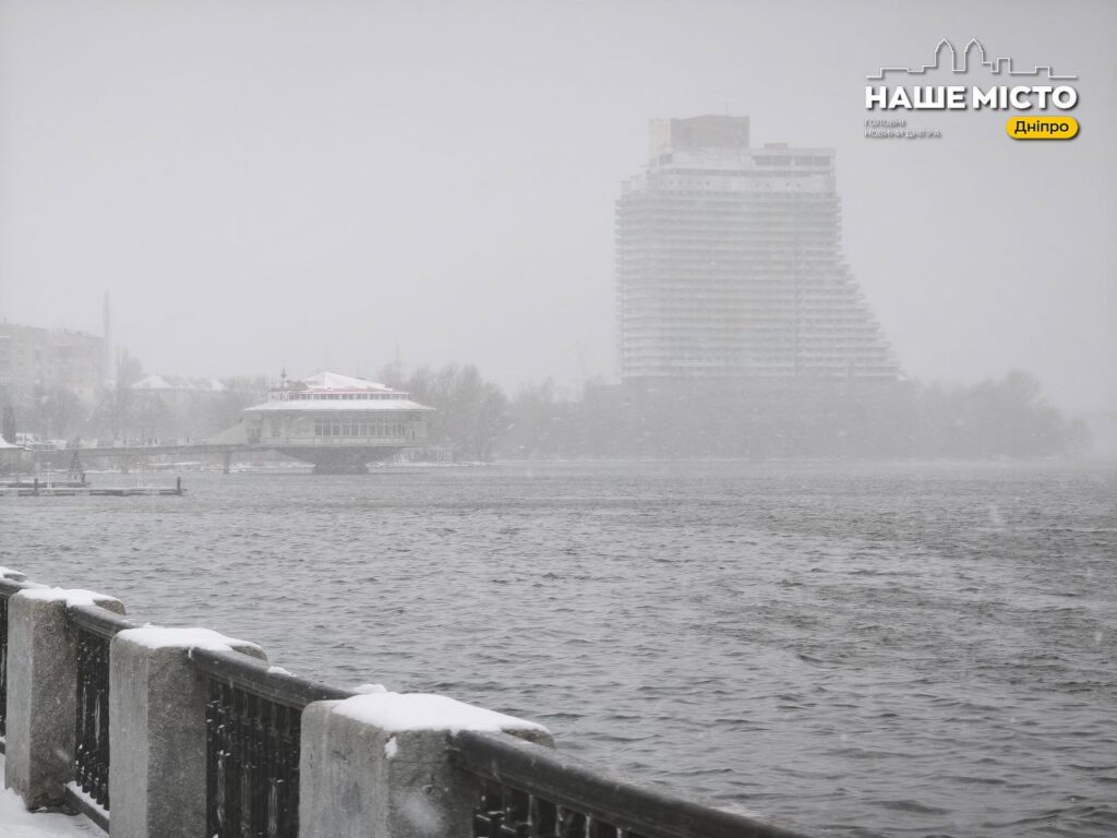 Настає похолодання: мокрий сніг в Україні