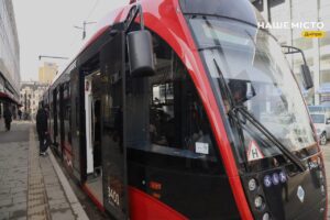 Тимчасові зміни в роботі громадського транспорту Дніпра 6 березня