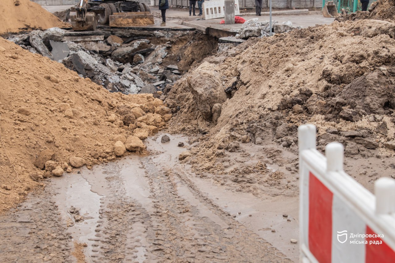 Аварійно-відновлювальні роботи на вул. Пастера в Дніпрі