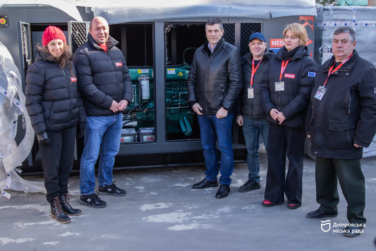 Дніпровське «Теплоенерго» отримало потужні генератори від Medair