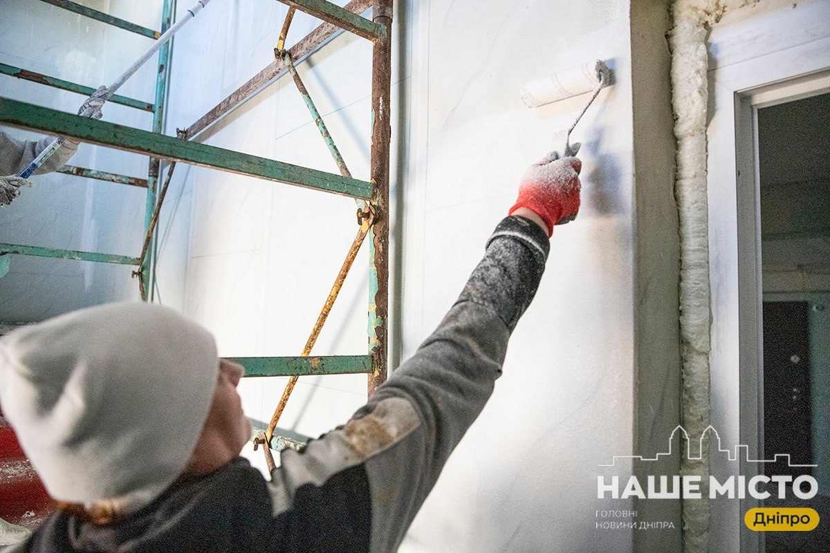Триває ремонт гуртожитку на вулиці Данила Нечая у Дніпрі