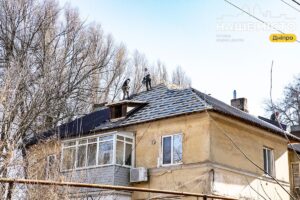Ремонт покрівель на вулиці Василя Сліпака у Дніпрі