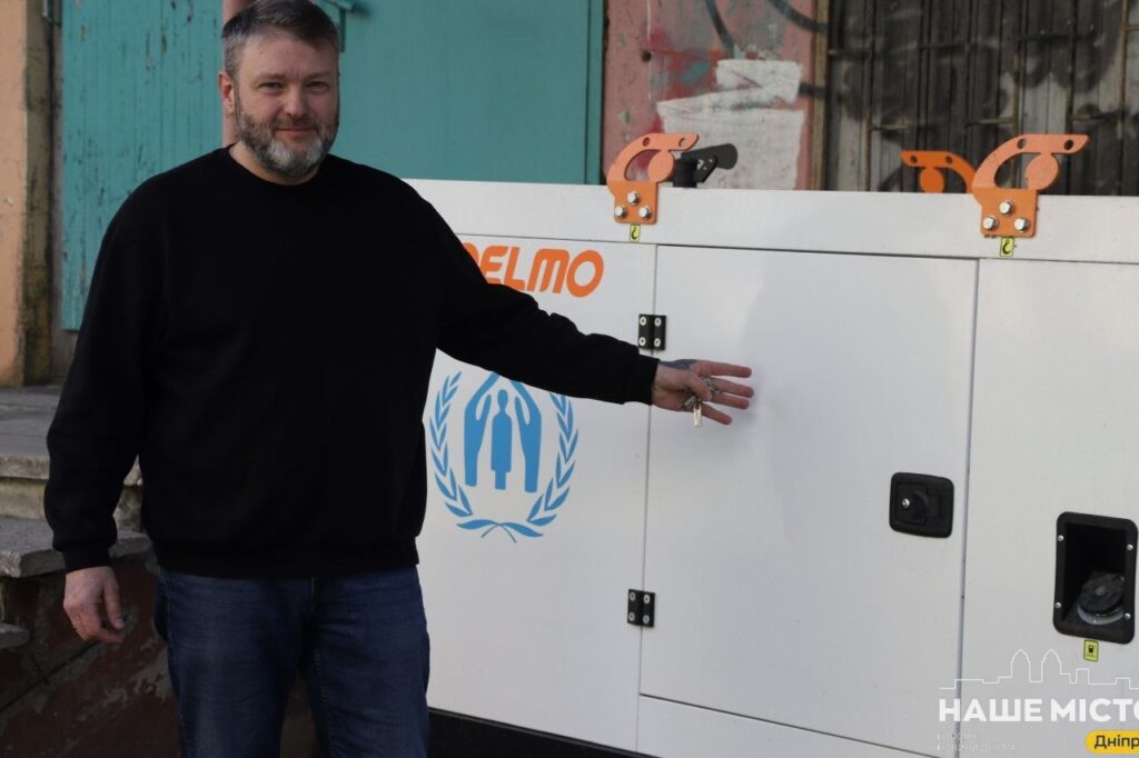 У Дніпрі мистецькі школи переходять на сонячні панелі та генератори