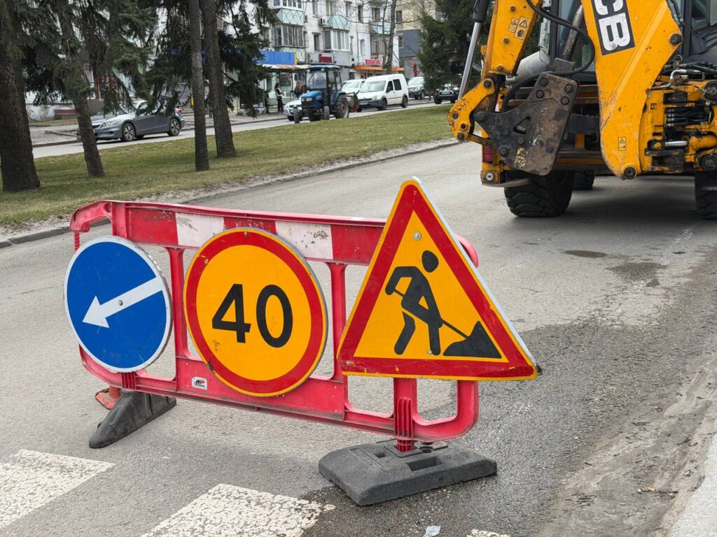У Дніпрі з 1 по 9 квітня змінять маршрути автобусів через ремонт мосту