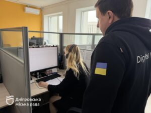 У Дніпрі працює єдиний номер 1530 для звернень до міських служб