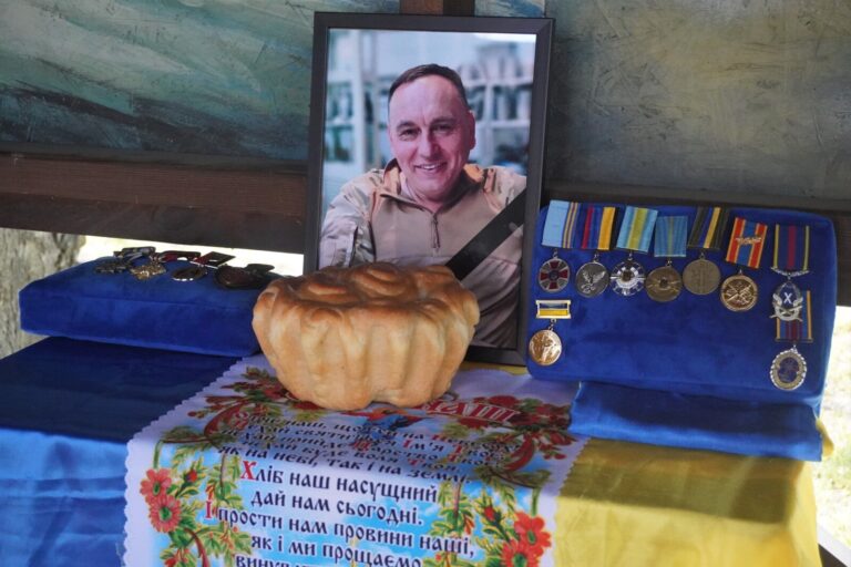 У Нікополі провели в останню путь майора Віталія Андрієнка