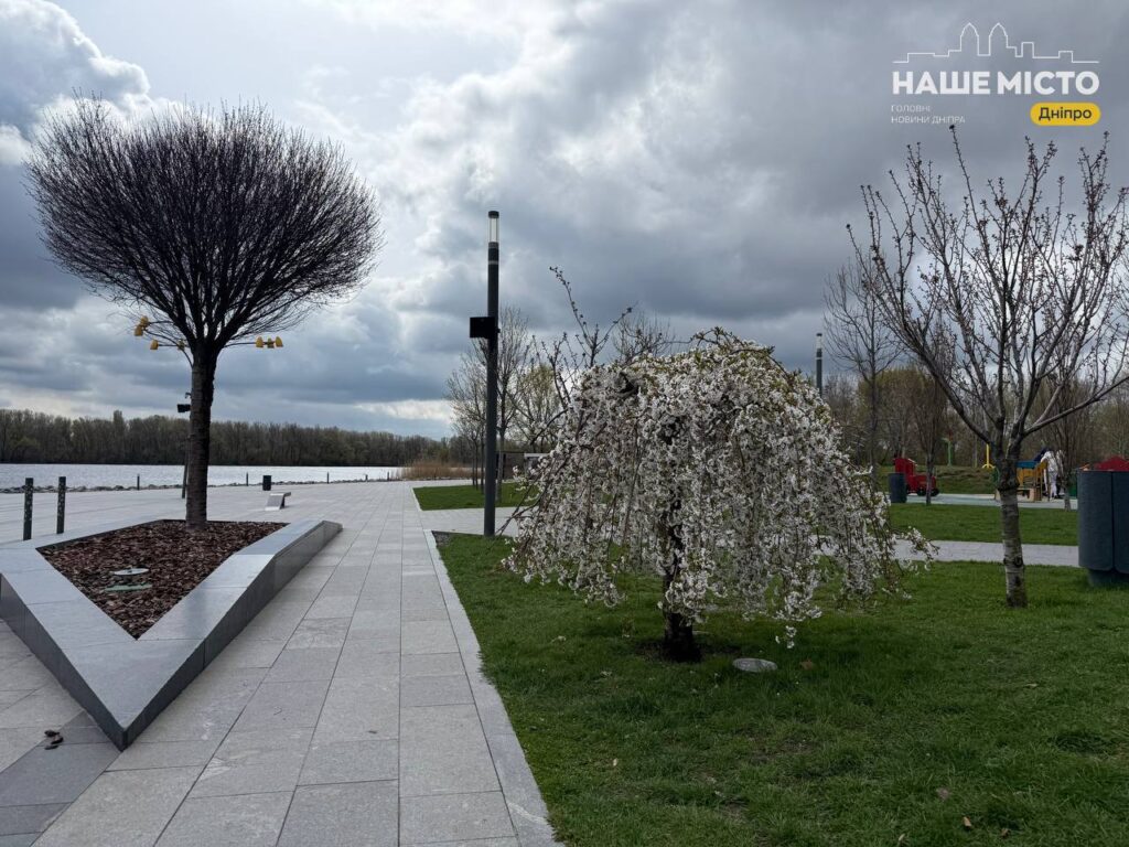 Ніч у Дніпрі без обстрілів: ранок 12 квітня