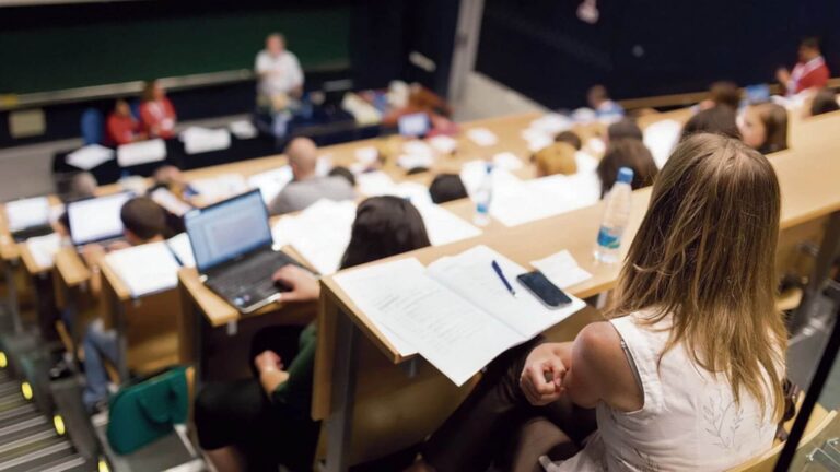 Навчання у вишах України подорожчає у 2025 році майже на 30%