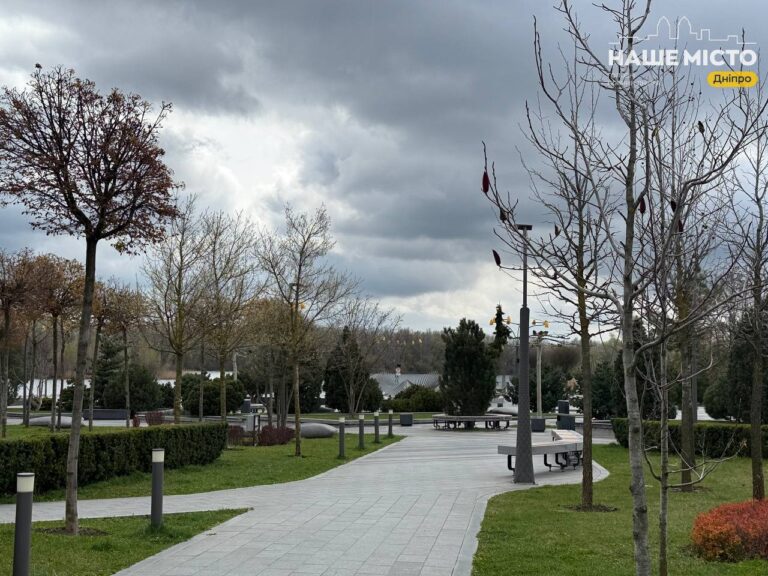 Ніч у Дніпрі минула без обстрілів, але ворог атакував райони області