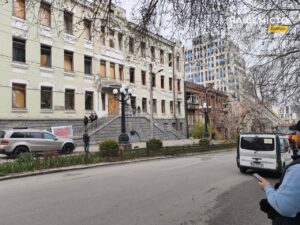 Художній музей Дніпра знову пошкоджено під час атаки 16 квітня