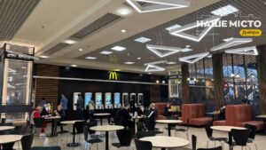 McDonald’s у Дніпрі запропонував меню зі стравами з 8 країн