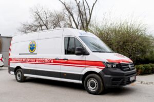 Інтерпайп передав Дніпру нову карету швидкої допомоги