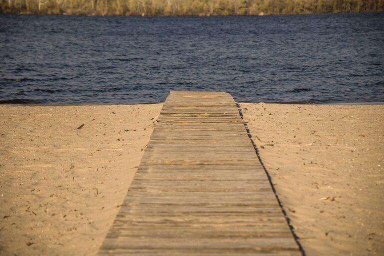 У Дніпрі та області готуються до офіційного відкриття пляжів у 2023 році