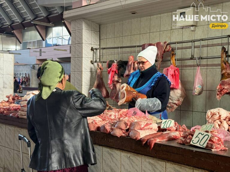 Ціни на м’ясо на ринку “Озерка” у Дніпрі: від курятини до баранини