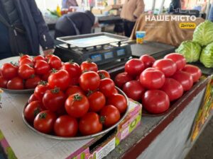 У Дніпрі весняні помідори коштують дорожче за м’ясо