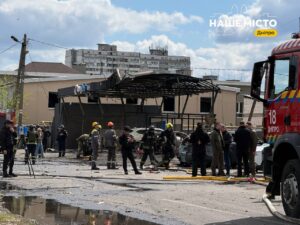 Удари по Дніпру: місто допомагає постраждалим і ліквідує наслідки