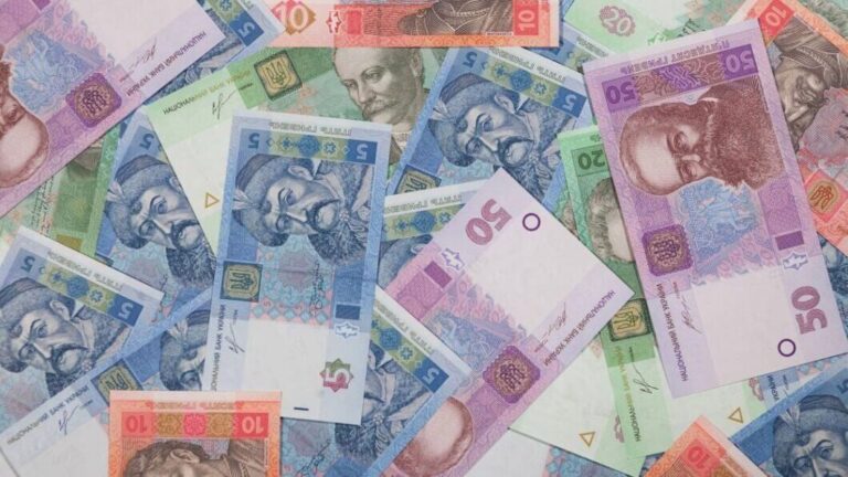НБУ вилучає з обігу п’ять старих банкнот гривні