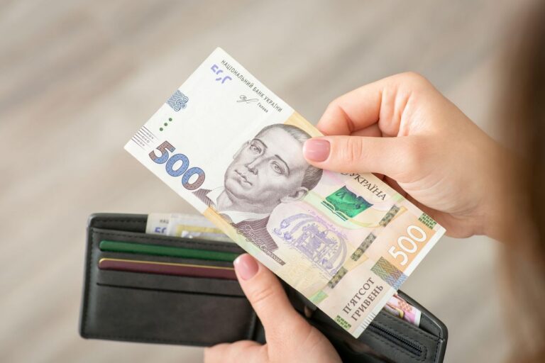 В Україні вилучають старі 500 гривень: що потрібно знати