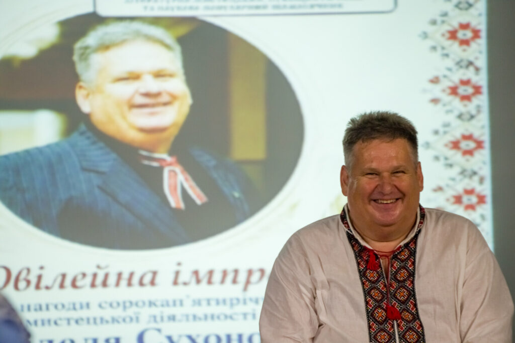 Відомий письменник із Дніпра відзначив 45 років творчості