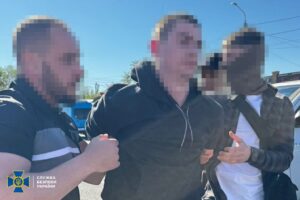 У Дніпрі затримали виконавців теракту на автомобіль військового ЗСУ