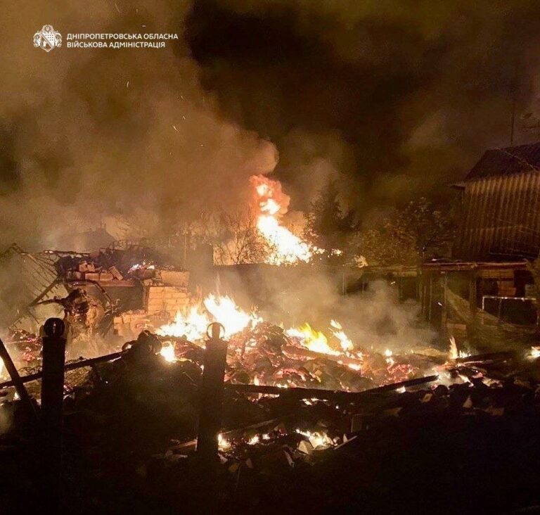 Ворожі обстріли у трьох районах Дніпропетровщини: 8 загиблих, 11 поранених
