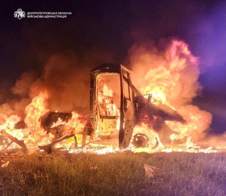 Майже 20 атак на райони Дніпропетровщини: поранені шестеро осіб