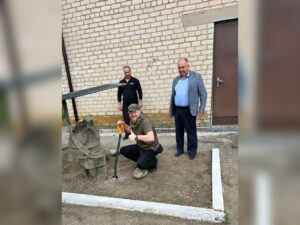 У Дніпропетровській області евакуювали унікальну половецьку кам’яну скульптуру