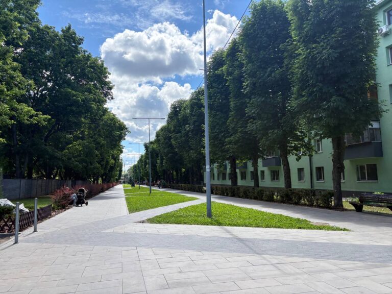 Оновлення зони відпочинку на вулиці Інженерній у Дніпрі