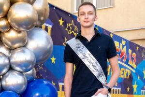 Маріуполець зі 400 балами НМТ навчається у Дніпрі та мріє про кібербезпеку