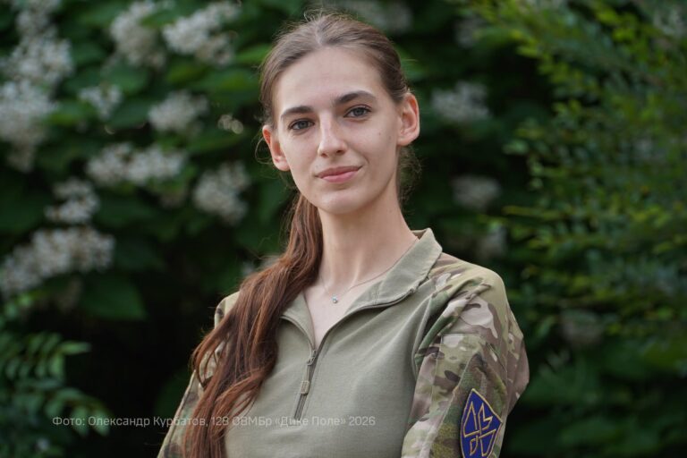 Тернополянка Дарина стала офіцеркою артилерії в 128-й бригаді