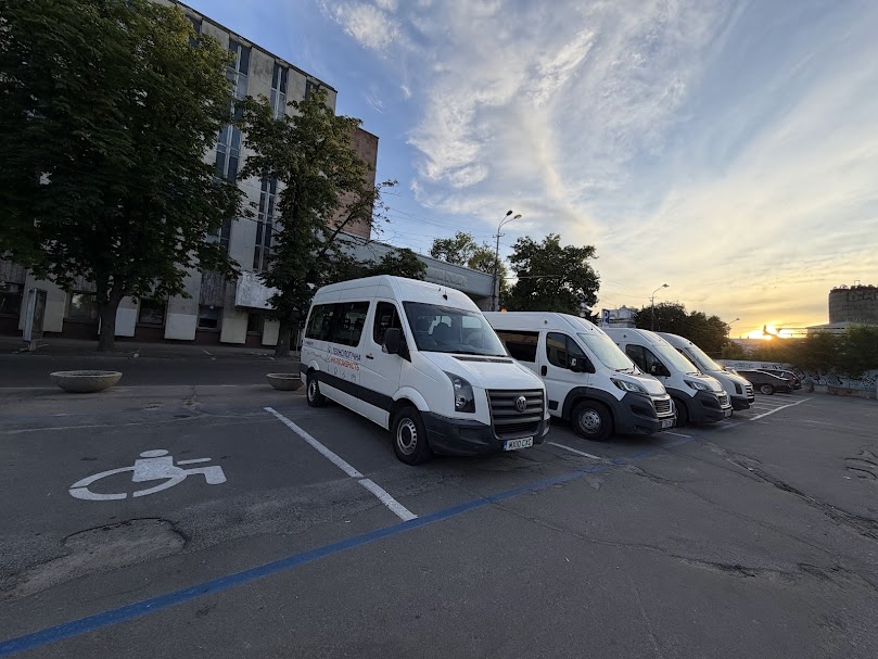 У Кривому Розі та Чернігові запустили безкоштовні авто для людей з інвалідністю