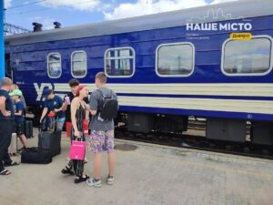 Як зв’язатися з Укрзалізницею: гаряча лінія та додаткові сервіси