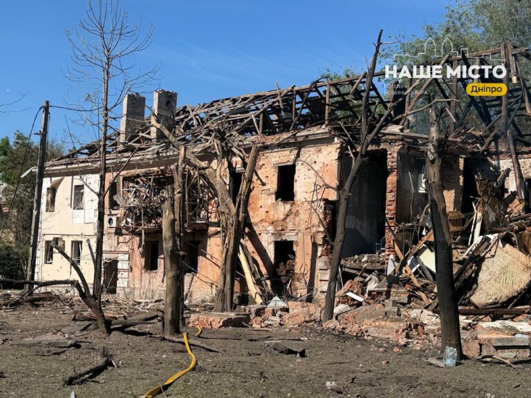 У Дніпрі з-під завалів дістали тіло хлопчика 2023 року народження