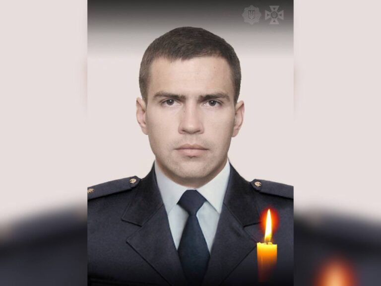 У Дніпрі внаслідок повторного обстрілу загинув рятувальник
