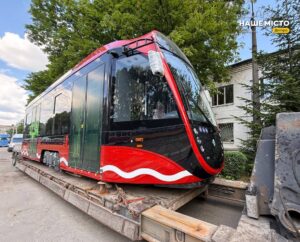 Дніпро отримав другий сучасний низькопідлоговий трамвай K1T306