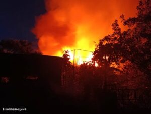 Росіяни обстріляли райони Дніпропетровщини: 1 загиблий та 16 поранених