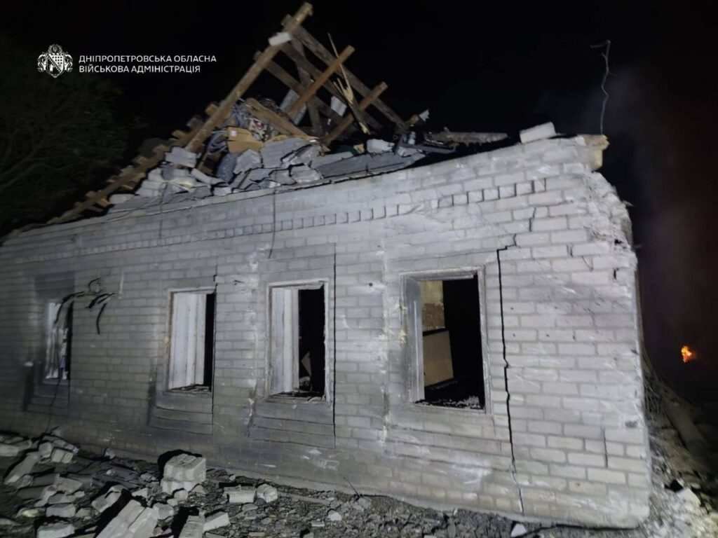 Атаковано три райони Дніпропетровщини дронами і авіабомбами