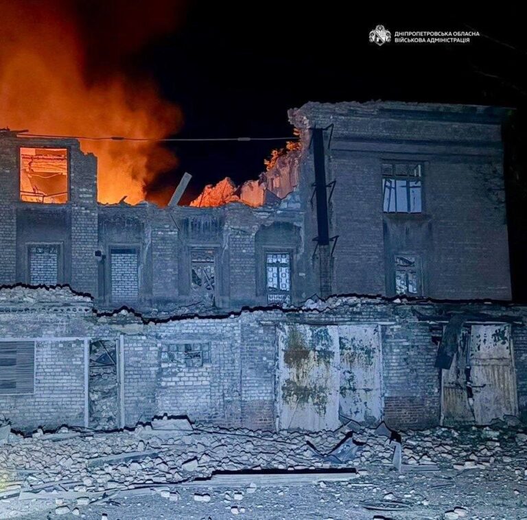 РФ обстріляла п’ять районів Дніпропетровщини: двоє поранених