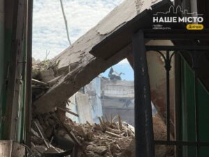 Ракетний удар пошкодив коледж у Дніпрі з масштабними руйнаціями